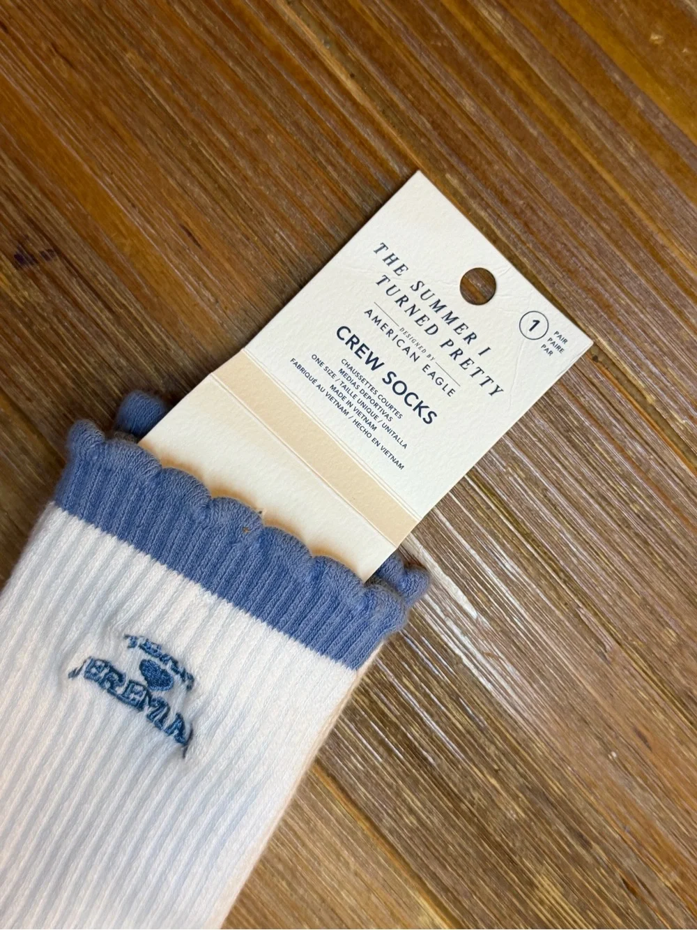American Eagle Outfitters x The Summer I Turned Pretty Crew Socks- Team Jeremiah